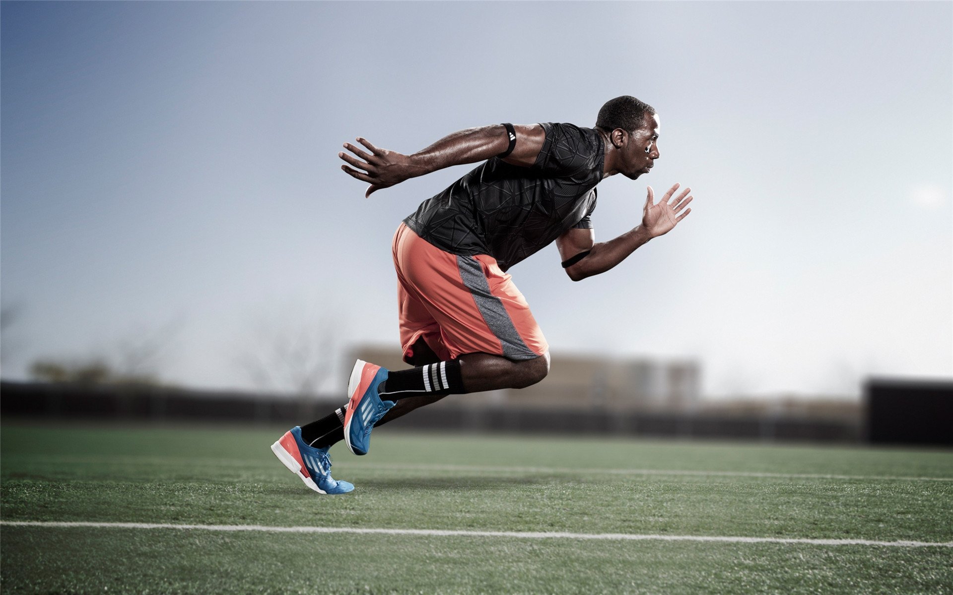 奥纳纳，在美加墨的喧嚣中，我守护着喀麦隆的寂静