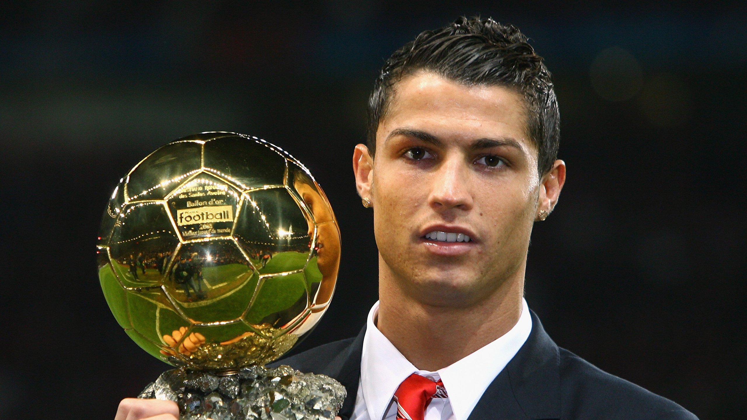 开云体育登录-从英超到NBA，黄喜灿如何用足球智慧征服季后赛之夜