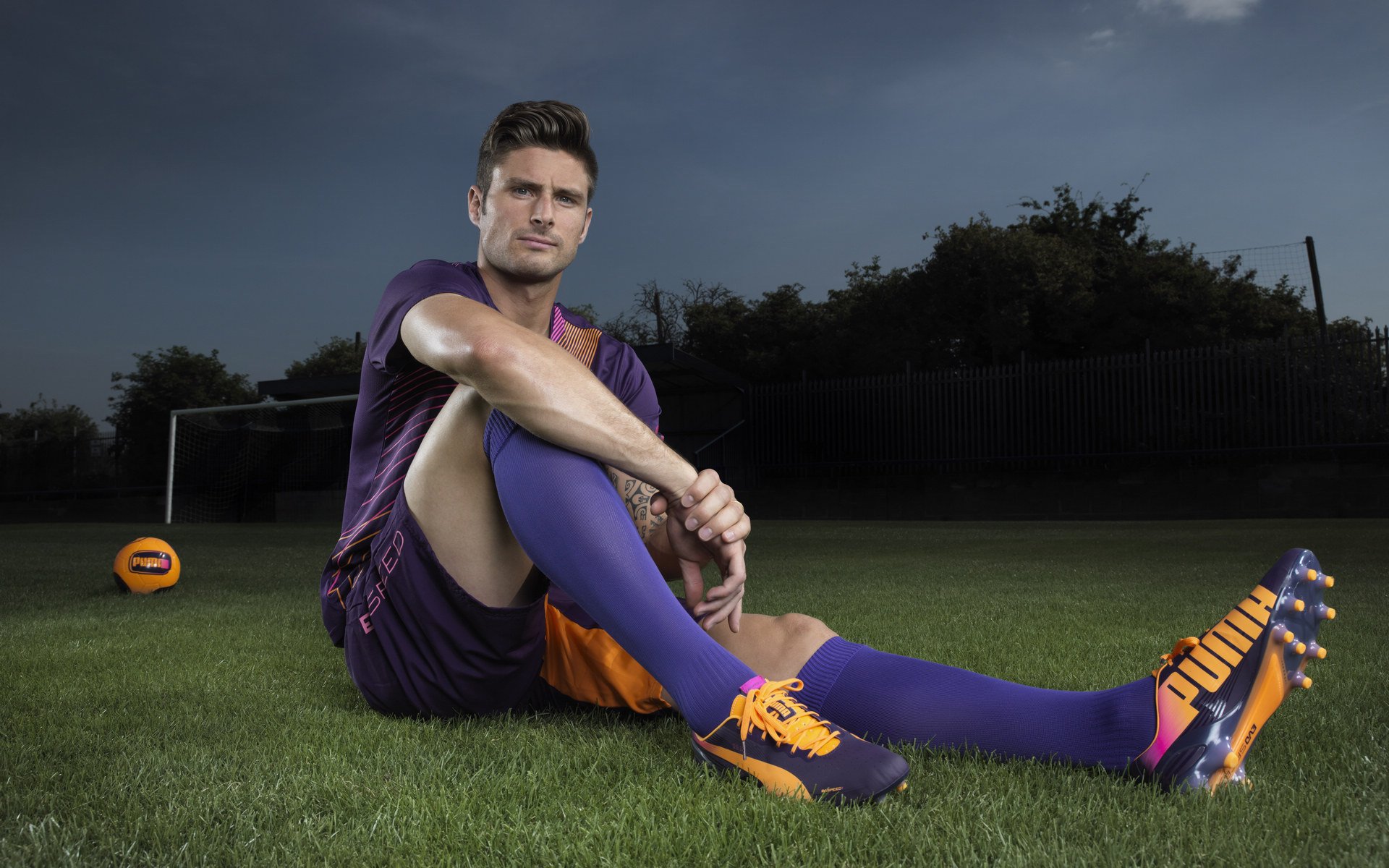 乌拉圭淘汰赛过关芬兰，拉亚成为关键先生，当北欧童话遇上南美风暴